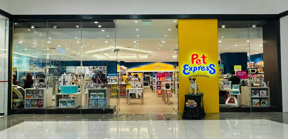 Pet store near grand central store